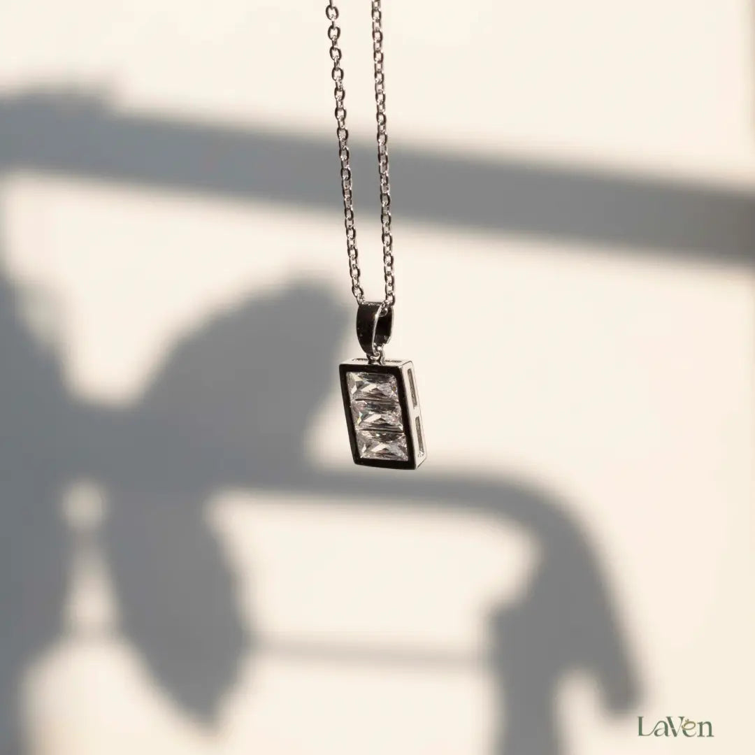Minimalist Rectangle Pendant LAVEN JEWELLERY