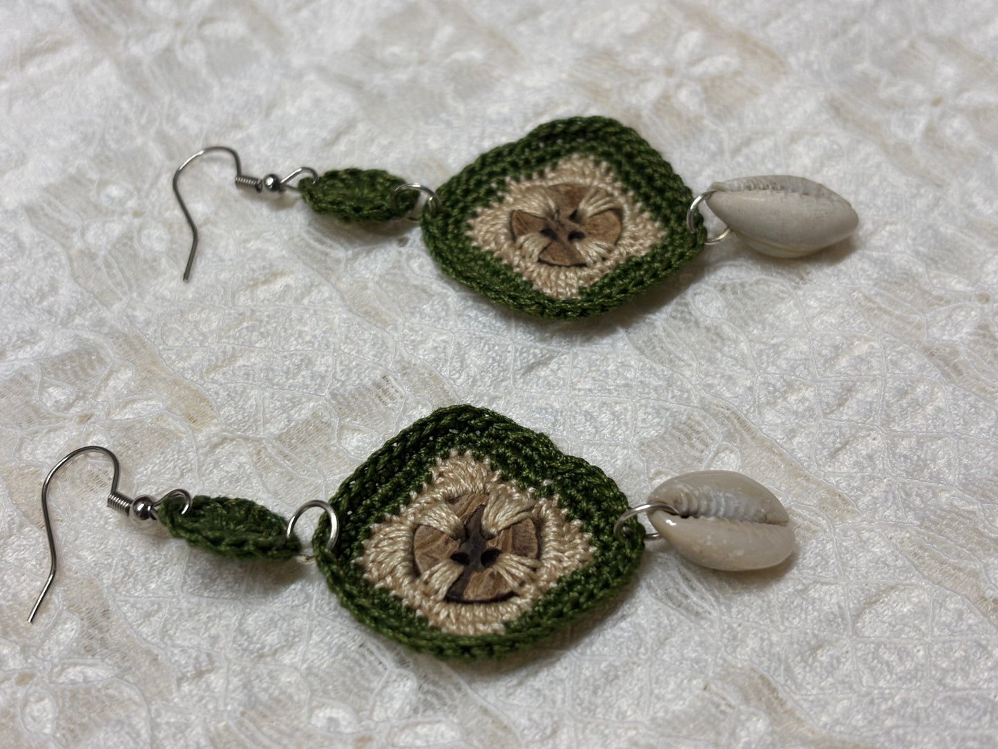 Handmade Crochet
Diamond Shape
Earring -Green
