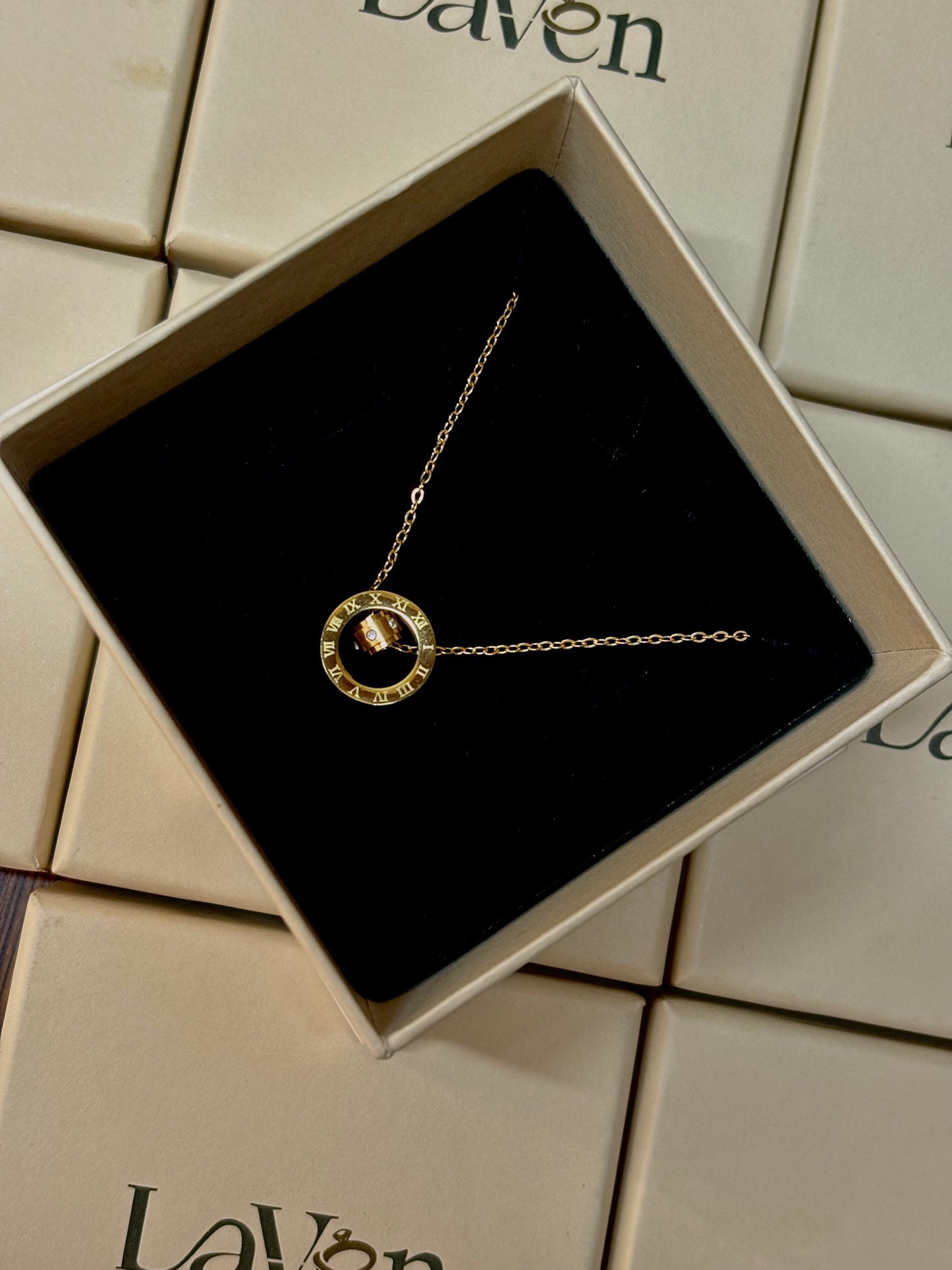 Kairos Pendant