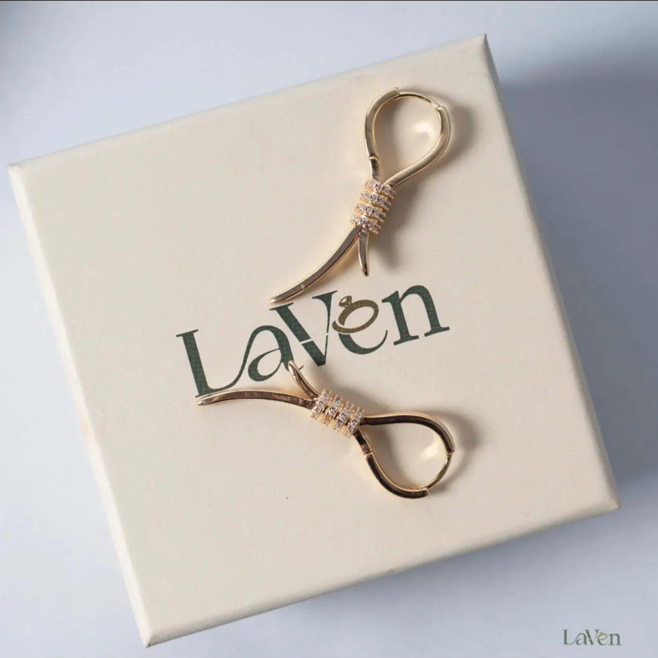 Half Bow - Gold LAVEN JEWELLERY