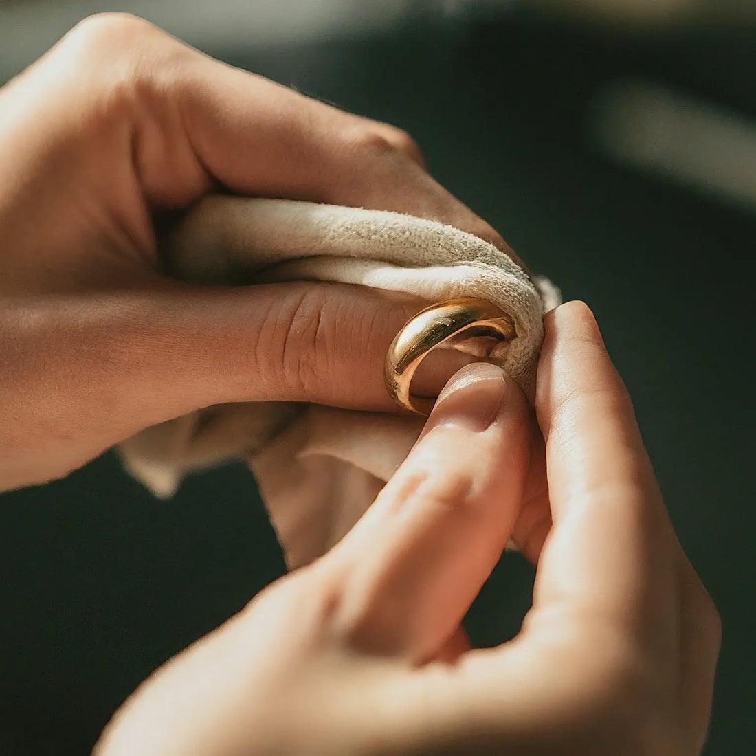 How To Clean 18K Gold Jewellery At Home - LAVEN JEWELLERY