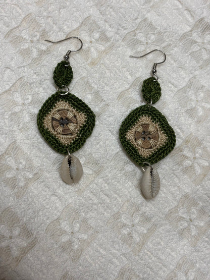 Handmade Crochet
Diamond Shape
Earring -Green