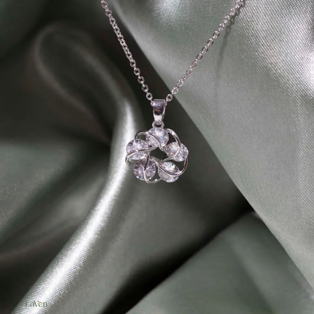 Silver Daisy Necklace LAVEN JEWELLERY