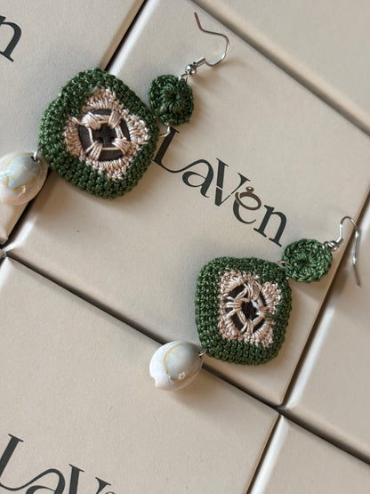 Handmade Crochet
Diamond Shape
Earring -Green
