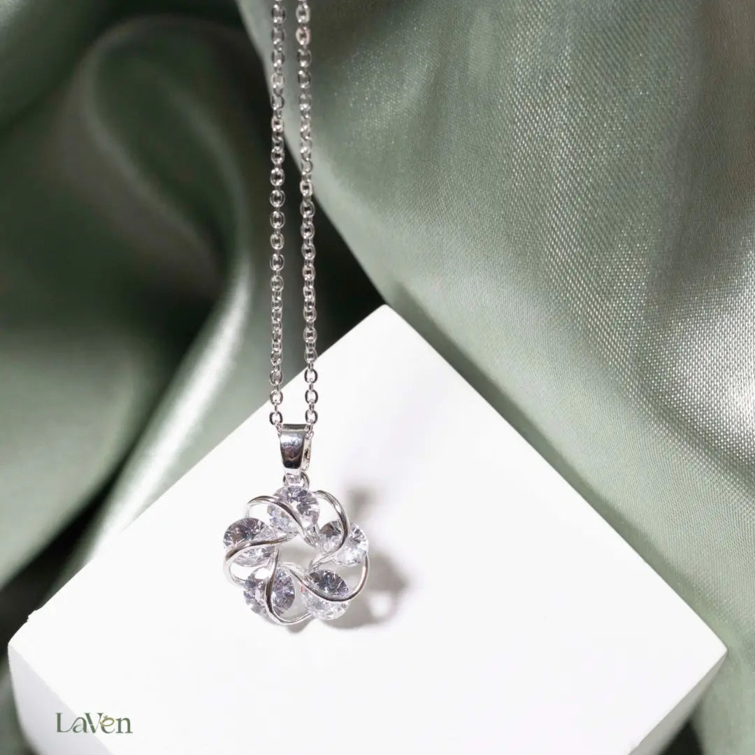 Silver Daisy Necklace LAVEN JEWELLERY