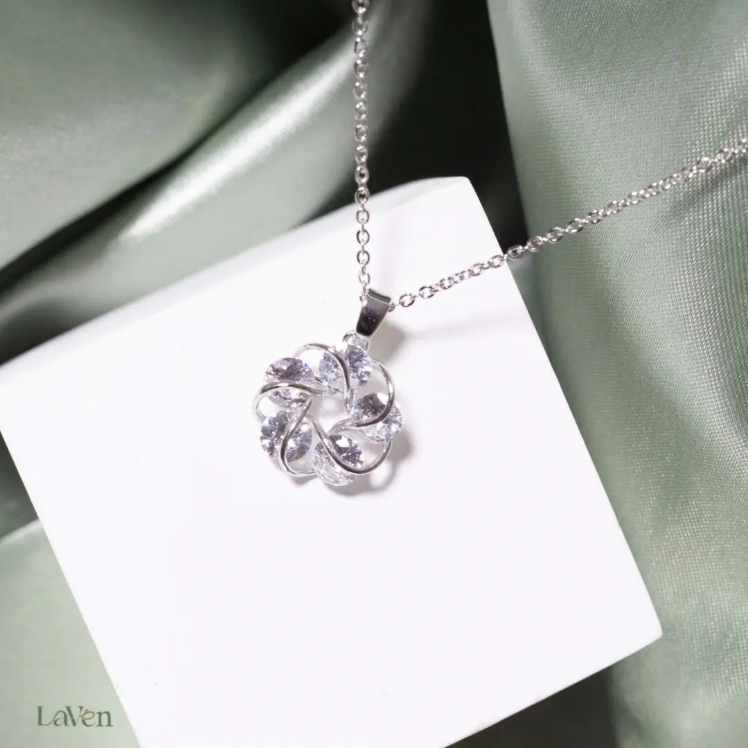 Silver Daisy Necklace LAVEN JEWELLERY