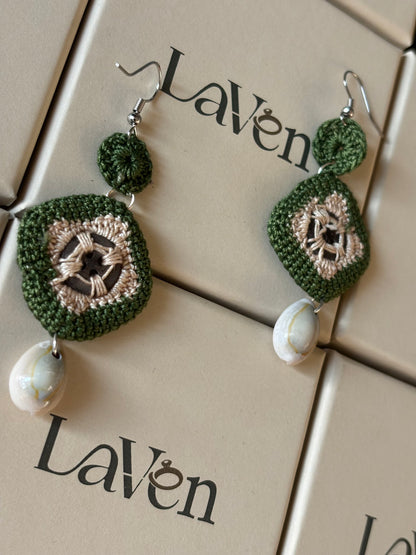 Handmade Crochet
Diamond Shape
Earring -Green