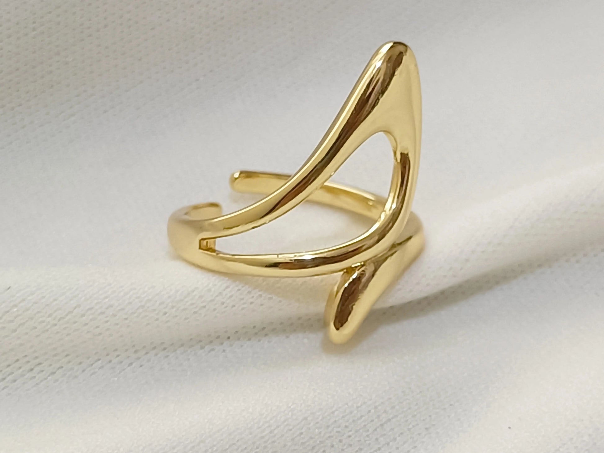 Gold Asymmetrical Ring - LAVEN JEWELLERY