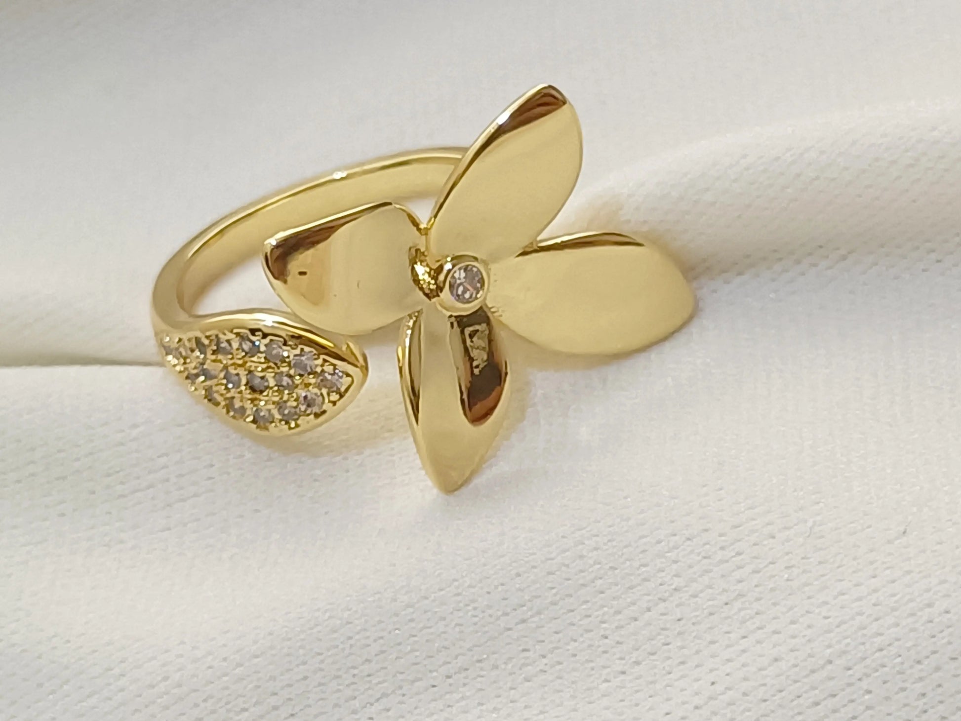 Golden Bloom Ring - LAVEN JEWELLERY